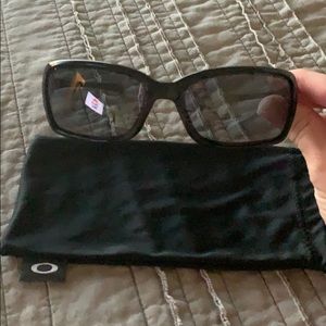 COPY - Women’s Oakley polarized sunglasses